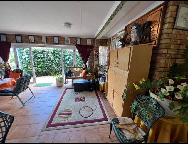 3 BEDROOM TOWNHOUSE FOR SALE IN MISTY BAY